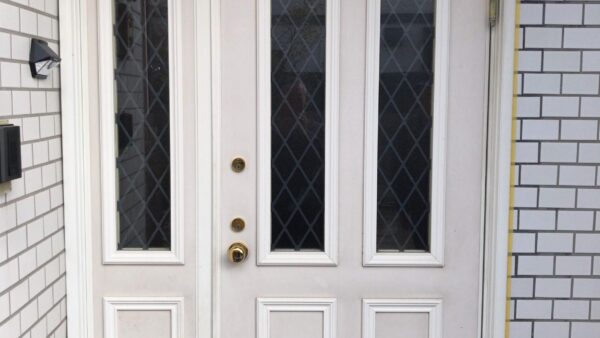 補修例　玄関ドア