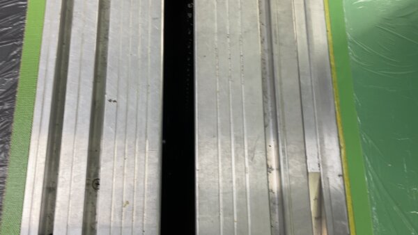 補修例　エレベーター　ステンレスレール