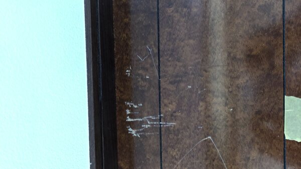 補修例　鏡面仕上げフローリング