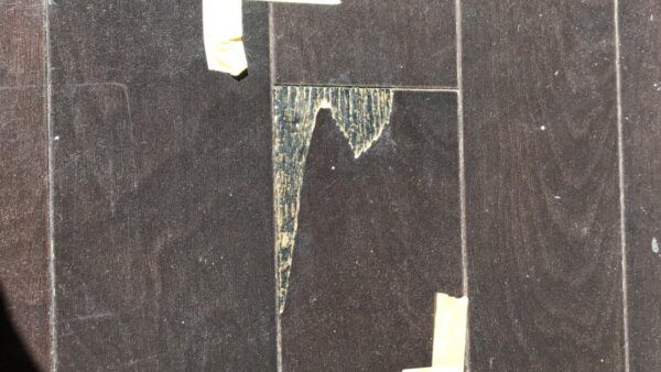 補修例　フローリング